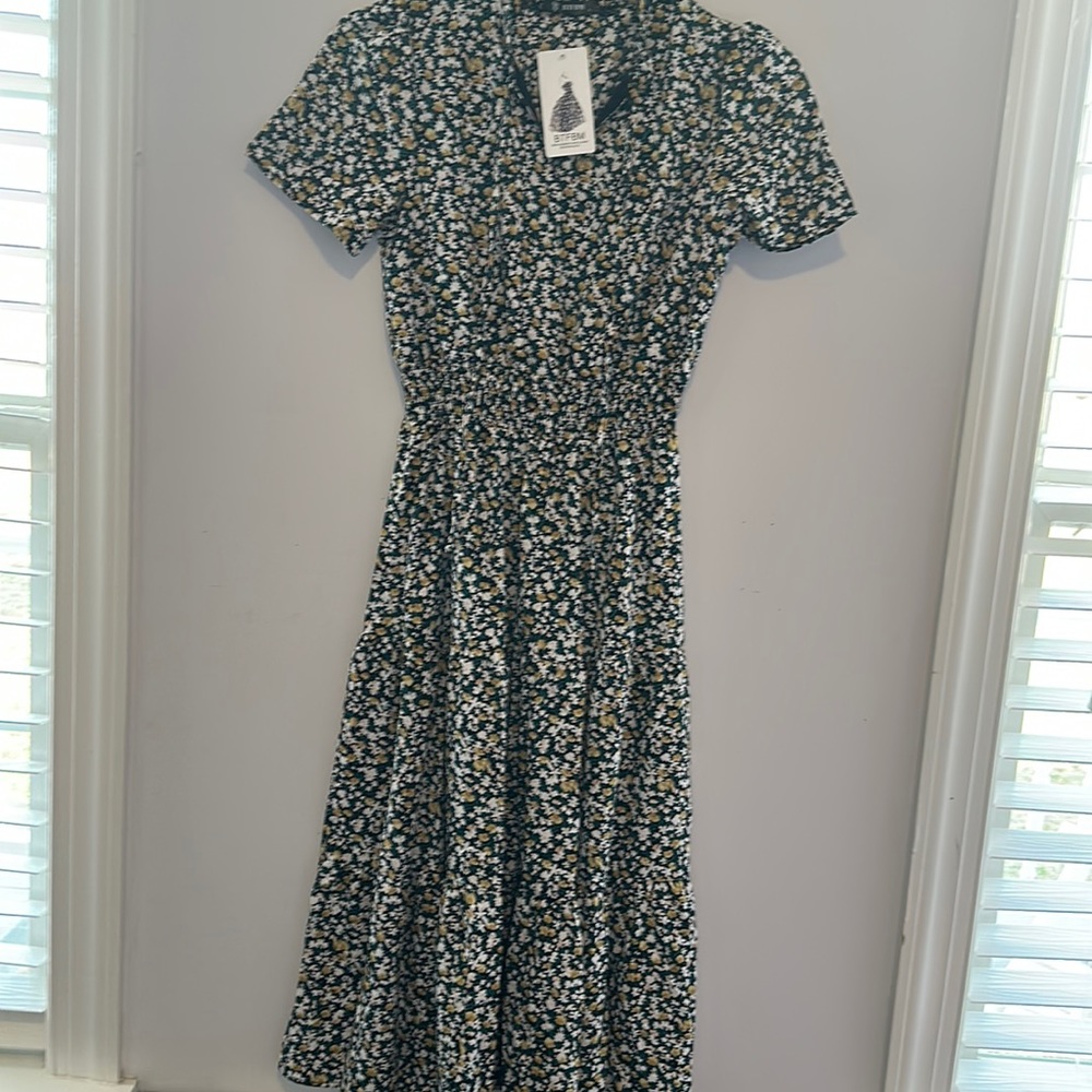 Dress. NWT size small.